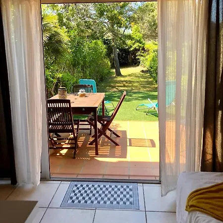 Super Cap D Avec Jardin Et Piscine A 2 Pas De La Апартаменти